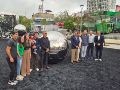 La obra "El Gol" se convierte en la primera escultura urbana en la ciudad elaborada con acero inoxidable pulido. ESPECIAL
