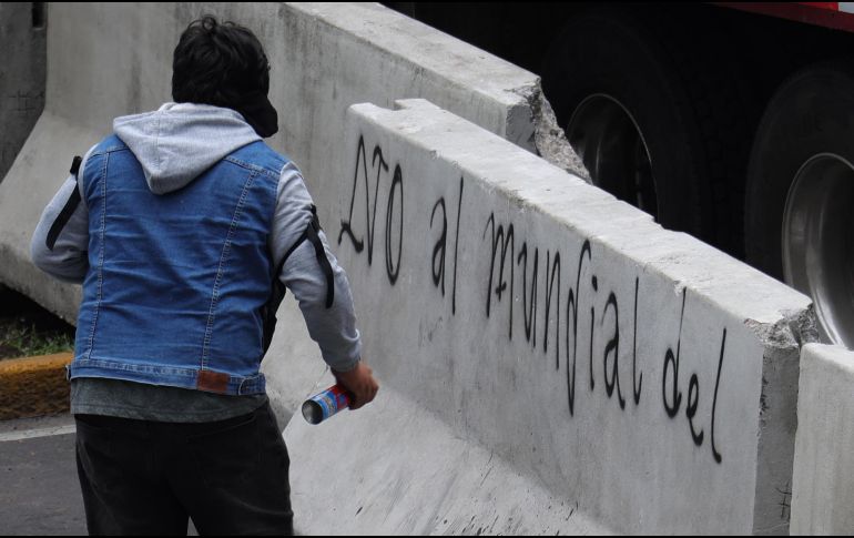 Colectivos de madres buscadoras, maestros, pensionados, transportistas, campesinos y personal de salud convocaron a una mega manifestación para este 11 de junio. EFE/ARCHIVO
