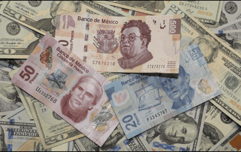 Si continúan las actuales expectativas sobre inflación y tasas en Estados Unidos, el peso podría mantener su fortaleza en el corto plazo y seguir destacando entre las monedas emergentes frente al dólar. ESPECIAL