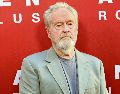El cineasta británico será homenajeado junto con Glenn Close. AFP