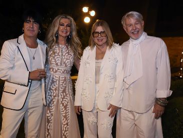 Álex González, Almendra Morquecho, y Adriana Amutio y Alfonso Carriquiry. GENTE BIEN JALISCO / Revista del 12 de junio 2026