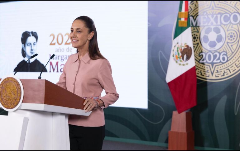 Cerca de la plaza capitalina está instalado un plantón de maestros de la CNTE, por lo que existe el temor de que traten de boicotear el Fan Fest ante la presencia de la Mandataria. EFE/Presidencia de México