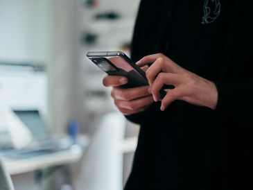 En caso de ser víctima de fraude en Jalisco para el 21 de junio Día del Padre, es de vital importancia actuar con la mayor rapidez posible. UNSPLASH / J. LEUPE