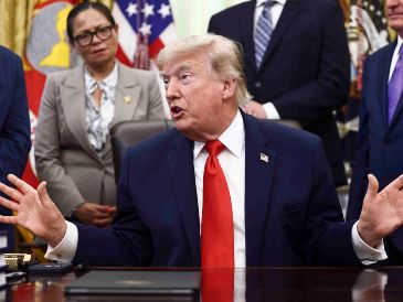Hasta la firma del acuerdo, el bloqueo naval estadounidense "permanecerá plenamente vigente". aseguró el Trump. EFE / ARCHIVO
