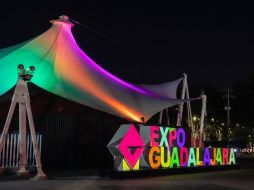 Las icónicas letras de Expo Guadalajara cuentan con un espectáculo de iluminación y mapping. ESPECIAL
