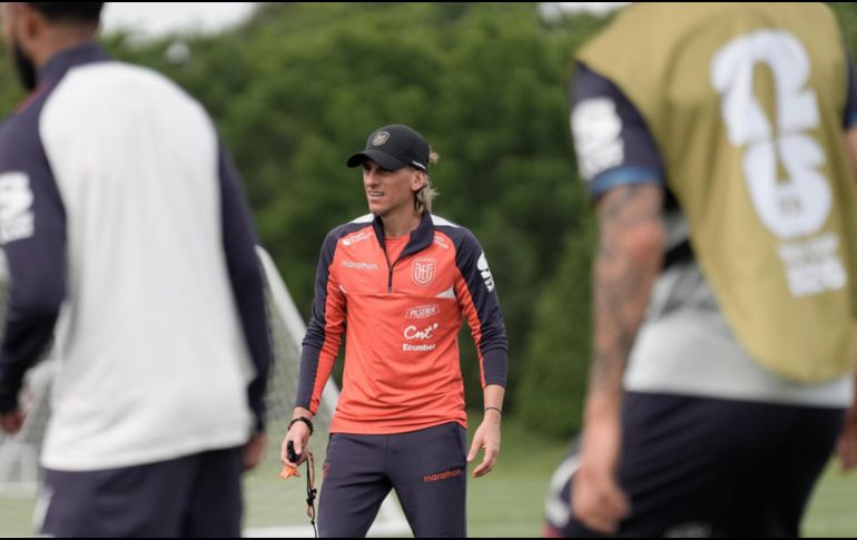 Sebastián Beccacece durante un entrenamiento en Columbus previo al inicio de la participación de Ecuador en el Mundial 2026. EFE / Enrique González / FEF