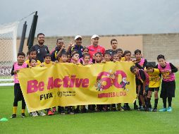 La iniciativa busca fomentar hábitos saludables mediante al menos 60 minutos diarios de ejercicio, aprovechando la presencia de las selecciones mundialistas para inspirar a las nuevas generaciones. CORTESÍA.