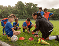 La Procuraduría Federal del Consumidor (Profeco) realizó un estudio para conocer los costos, modalidades y características de las escuelas de futbol dirigidas a menores de ocho años. CANVA