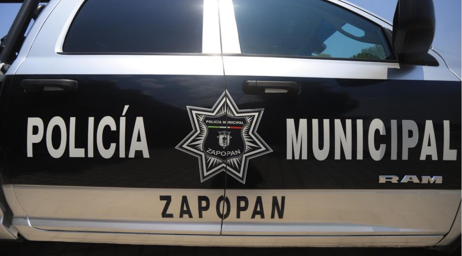 La Comisaría de Zapopan acordonó esta tarde el puente tras confirmarse el deceso. GOBIERNO ZAPOPAN