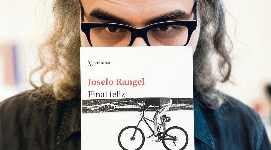 El artista explora en “Final feliz” la vida familiar a través de cuentos donde plasma la interacción que hay con los padres, madres, hijos y matrimonio. ESPECIAL