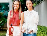 Claudia Preciado y Perla Pinto han formado una sociedad con la que se busca aprovechar al máximo la cosecha de pitaya, que tiene su temporada alta entre abril y junio. ESPECIAL