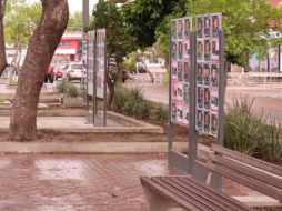 Guadalajara instaló las primeras 20 mamparas para que colectivos de búsqueda difundan cédulas de personas desaparecidas en espacios públicos. CORTESÍA/ Ayuntamiento de Guadalajara.