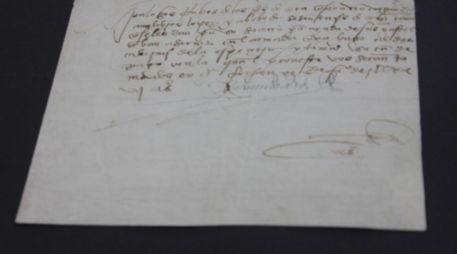 El archivo recuperado corresponde a un libramiento de pago emitido el 20 de febrero de 1527 con la firma de Hernán Cortés. GOBIERNO DE MÉXICO
