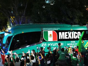 La llegada de la Selección Mexicana se convirtió en una muestra del entusiasmo con el que la afición espera la Copa del Mundo. IMAGO7/J. Cubeyro