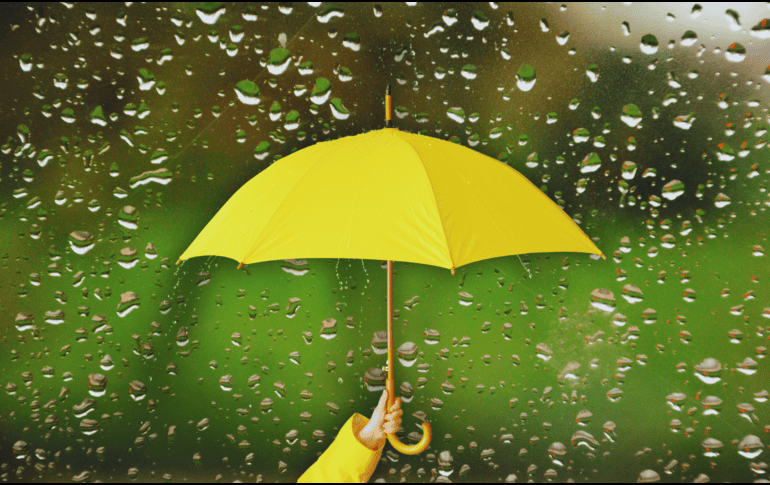 La probabilidad de lluvia se mantiene alta, oscilando entre el 60 y el 65 por ciento según los reportes meteorológicos. ESPECIAL / CANVA