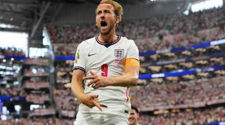 El capitán de los Tres Leones, Kane, firmó una tarde redonda marcando un doblete con el que llegó a diez tantos en la historia de los Mundiales. AP/ T. Gutierrez.