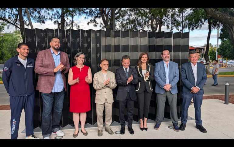 Después de tres décadas de carrera, “Lo que nos une” es la primera incursión de Fernando Sandoval en el espacio público. EL INFORMADOR/F. Salcedo