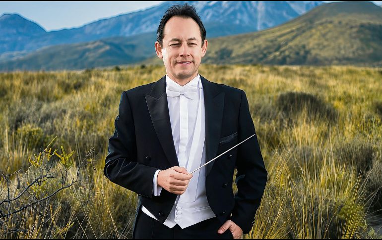 El maestro peruano Fernando Valcárcel, dirigirá a la Orquesta Filarmónica de Jalisco. CORTESÍA