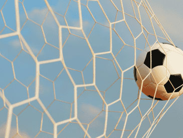 El legado de esta película trascendió la pantalla grande y tuvo un impacto tangible en el futbol profesional. CANVA