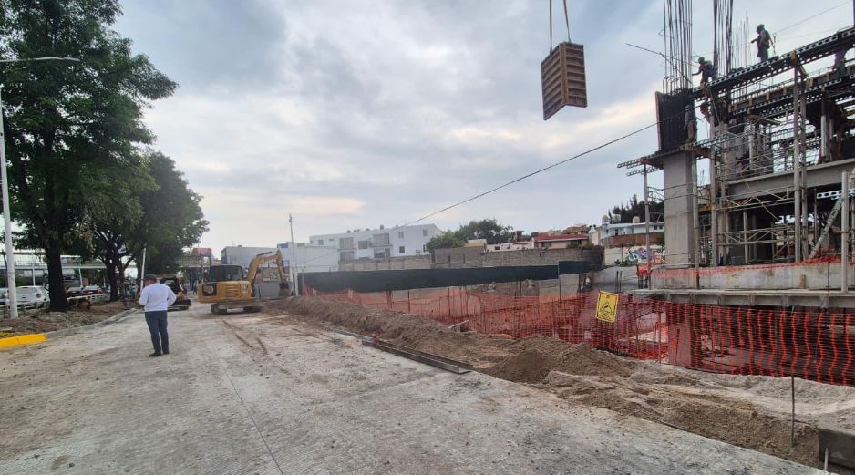 El ingeniero informó que la intervención realizada en la lateral de esta avenida, entre Andrómedra y Pléyades, incluyó la sustitución de aproximadamente 120 metros de extensión y hasta 8 de profundidad. EL INFORMADOR / R. BOBADILLA