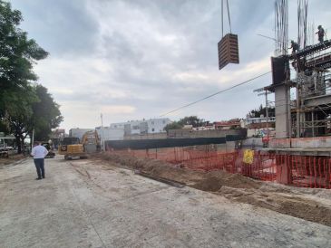El ingeniero informó que la intervención realizada en la lateral de esta avenida, entre Andrómedra y Pléyades, incluyó la sustitución de aproximadamente 120 metros de extensión y hasta 8 de profundidad. EL INFORMADOR / R. BOBADILLA