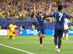 El jugador Matheus Cunha (i-frente), de Brasil, festeja una anotación durante el partido del Grupo C de la fase de grupos de la Copa Mundial de la FIFA 2026 ante Haití. SINHUA/L. Siu