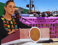 Ayer durante su conferencia, la Presidenta de México invitó al pato Merlín y a sus dueños a una conferencia mañanera. SUN / ARCHIVO