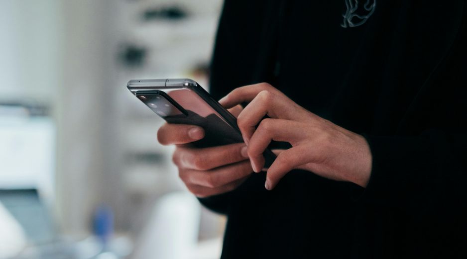 A partir del 1 de julio de 2026, comenzará la suspensión gradual y obligatoria de los servicios para aquellas líneas que no hayan completado el trámite de vinculación. UNSPLASH / J. LEUPE