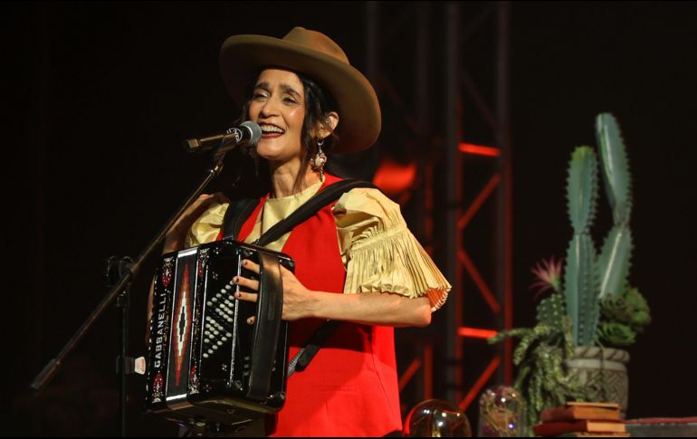 Julieta Venegas. La cantautora disfrutó su presentación en el Teatro Diana. EL INFORMADOR/A. Navarro