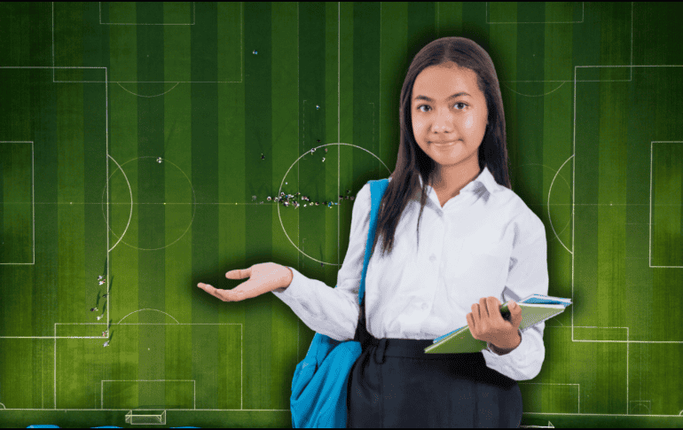Tras evaluar las condiciones logísticas y de movilidad por el partido México vs. Chequia, la SEP reveló su decisión sobre la suspensión de clases. ESPECIAL/Canva