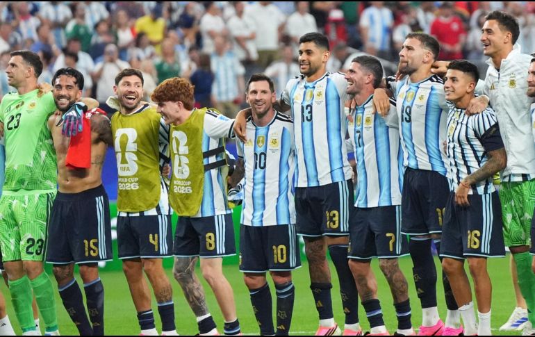 Messi aprovechó una serie de rechaces defensivos en el área chica para empujar el balón y decretar el dos por cero definitivo. EFE / J. McWhorter