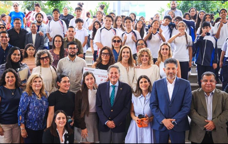 Frangie agregó que habrá otras 100 escuelas de Zapopan que serán remodeladas. EL INFORMADOR /J. ACOSTA
