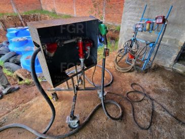 Las autoridades correspondientes investigarán si en ambos casos hubo perforaciones a los ductos de Pemex en las zonas. ESPECIAL/FGR
