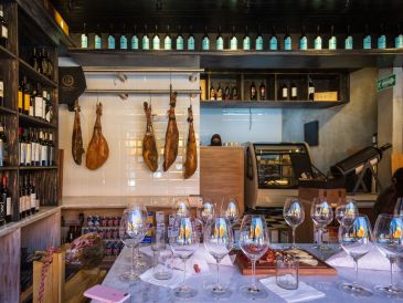 En la edición 2026, más de cuatro mil restaurantes de 87 países y territorios fueron distinguidos por la calidad de sus programas de vino. ESPECIAL