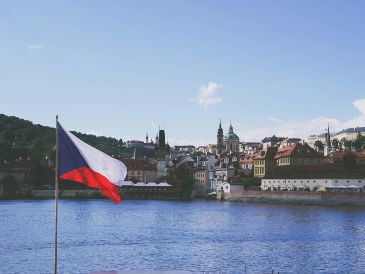 Seguramente has escuchado o leído ambos nombres: Chequia o República Checa, pero… ¿Cuál es correcto?. UNSPLASH / J. HUANG