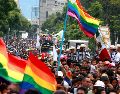 A pesar del ambiente festivo, la marcha mantiene su esencia de protesta ante la persistente violencia por prejuicio en el país. EFE/ARCHIVO