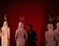 Más que una actualización estética, la puesta en escena replantea el sentido mismo del ballet. ESPECIAL