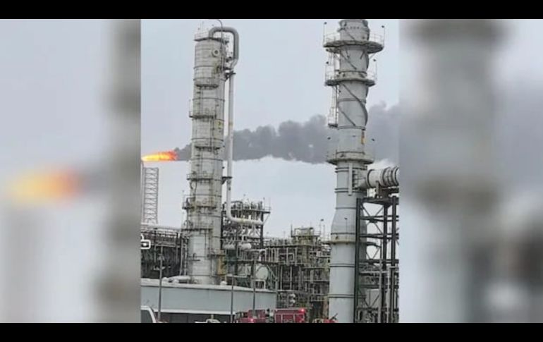 El incidente en la refinería Olmeca, de Dos Bocas, no tardó en viralizarse. SUN
