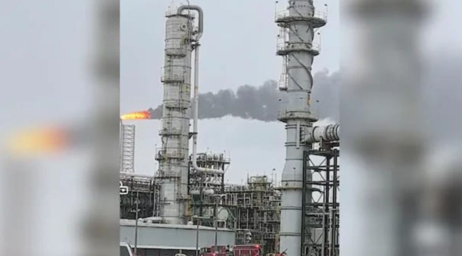 El incidente en la refinería Olmeca, de Dos Bocas, no tardó en viralizarse. SUN