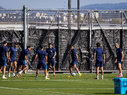 Jugadores de Paraguay participan en un entrenamiento previo al juego contra Australia. EFE/ M. Gutiérrez