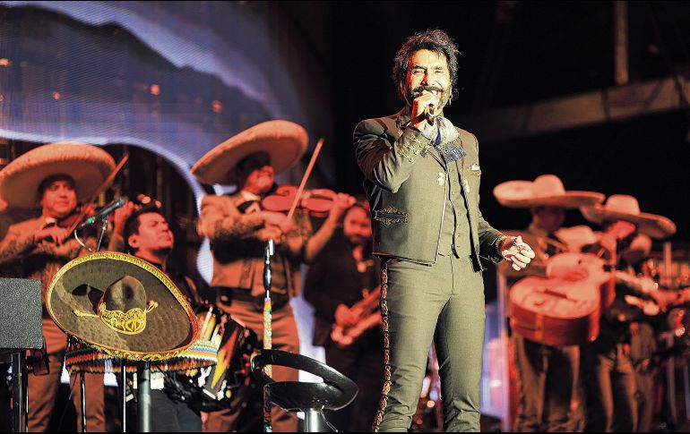 Alejandro Fernández reunió a miles de personas en un concierto de más de tres horas, el cual incluyó la presencia de invitados especiales y un recorrido por sus mayores éxitos. EL INFORMADOR/ J. Acosta