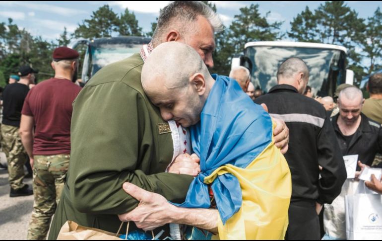 Los prisioneros ucranianos liberados permanecían cautivos en Rusia desde 2022. EFE