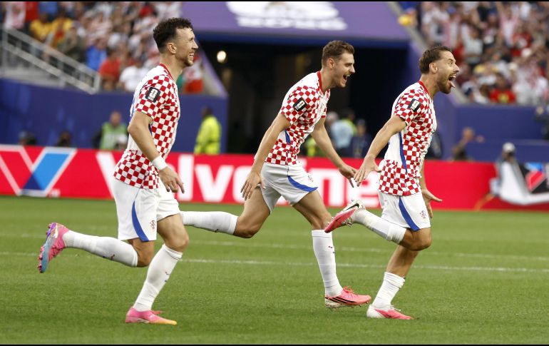 Croacia finalizó segunda en la llave con 6 puntos, uno menos que Inglaterra, y dos más que Ghana. EFE/ W. OLIVER.