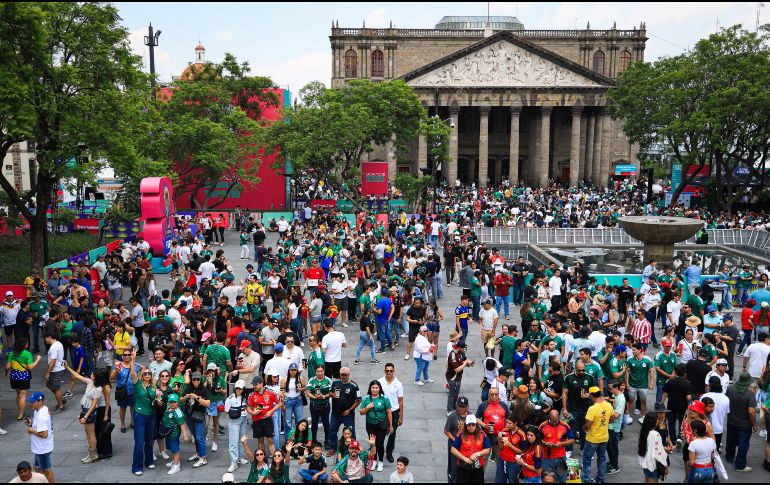 El Fan Fest de Guadalajara disfrutó el pase a los octavos de final de Canadá este domingo. EL INFORMADOR / J. ACOSTA