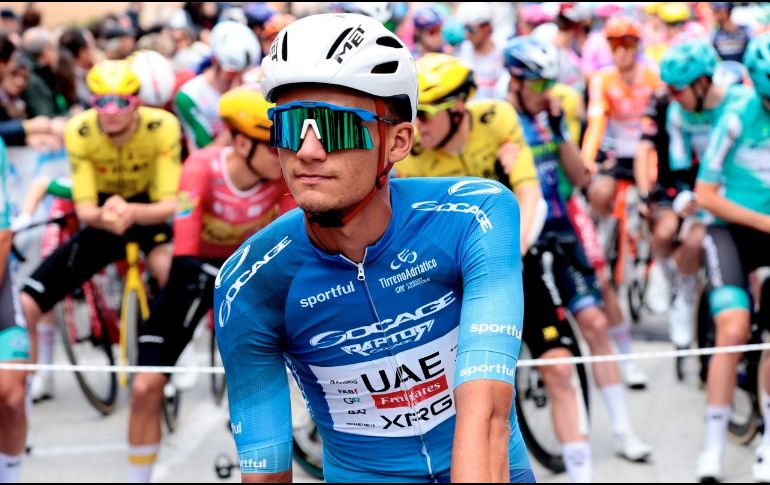 La presencia de Del Toro en la competencia más prestigiosa del ciclismo representa un nuevo paso en su ascenso. EFE/EPA/R. Bettini