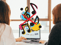 Diersos estudios demuestran que escuchar música en el trabajo puede reducir el estres. UNSPLASH / KOBU AGENCY
