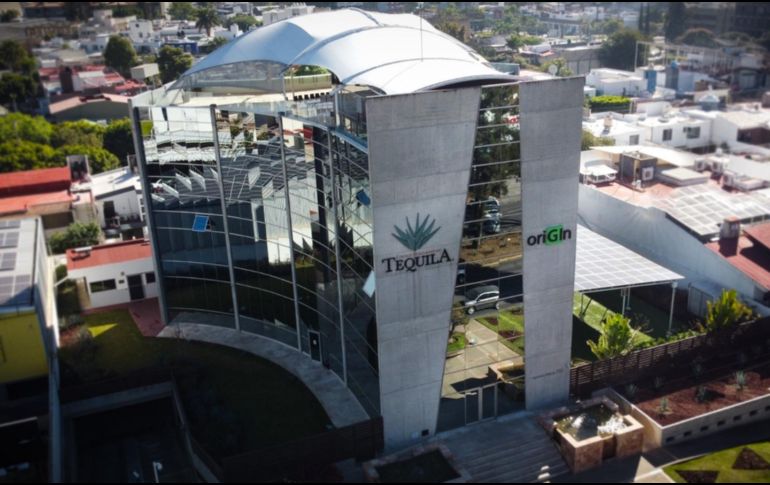 El Consejo Regulador del Tequila hace el llamado a la población a identificar los elementos de una botella auténtica. ESPECIAL