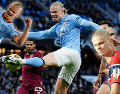 Con goles, récords y actuaciones decisivas, Erling Braut Haaland ha llevado a Noruega a ilusionarse en su regreso a una Copa Mundial de la FIFA, convirtiéndose en uno de los jugadores más virales de la competencia. EFE/AP/ARCHIVO