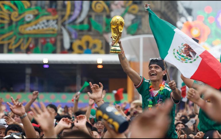 Conoce las nuevas sedes con pantallas gigantes para disfrutar el partido México vs. Ecuador por los 16avos de final. EFE/S. Gutiérrez