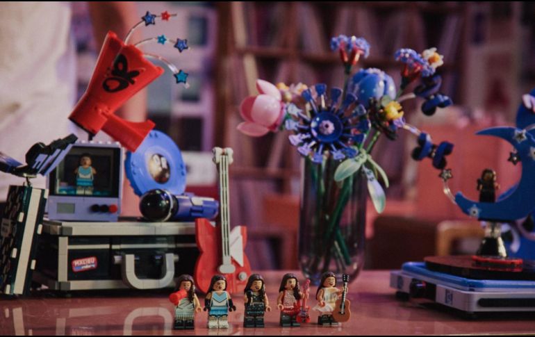 Con esta colaboración, LEGO apuesta por acercar el universo creativo de Olivia Rodrigo a sus seguidores mediante una experiencia interactiva que combina construcción, coleccionismo y múltiples referencias. CORTESÍA/ LEGO®